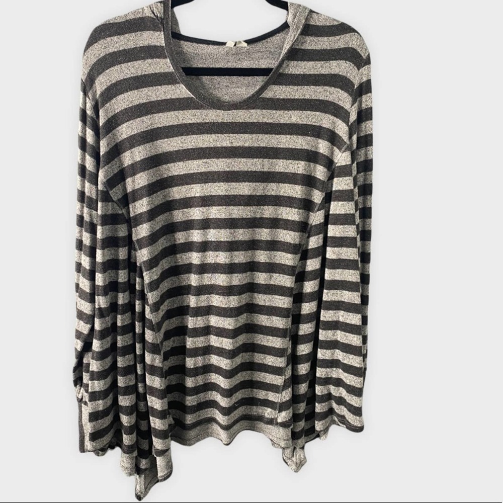 C active women's  gray striped hooded pullover super soft sweatshirt size 18/20